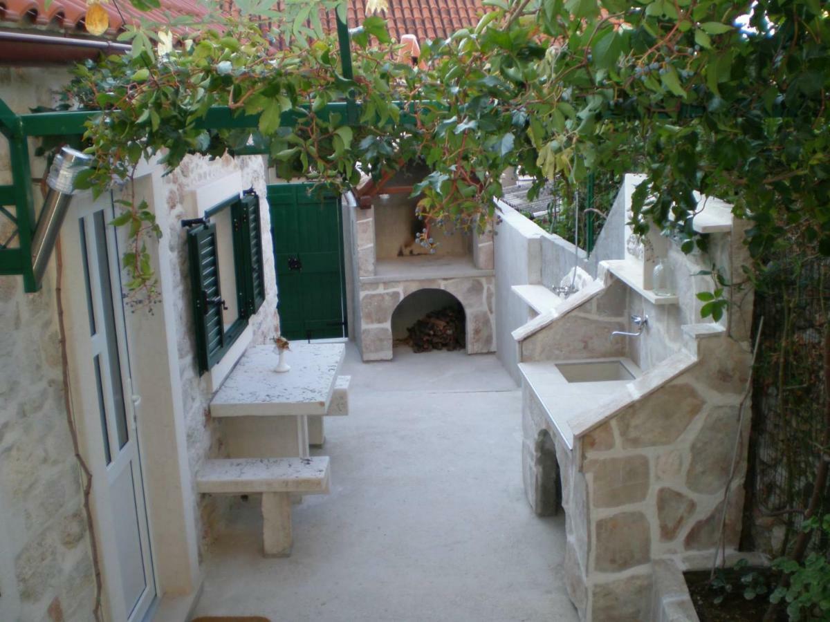 Apartment Menego A2 Bol-Center, Croatia Exterior photo