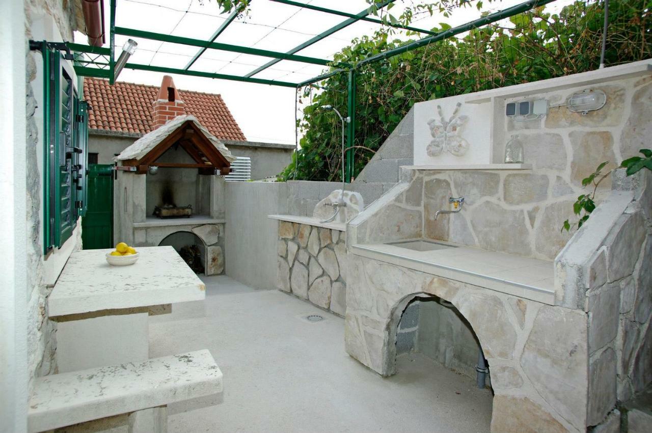 Apartment Menego A2 Bol-Center, Croatia Exterior photo