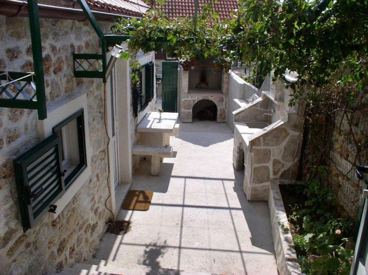 Apartment Menego A2 Bol-Center, Croatia Exterior photo